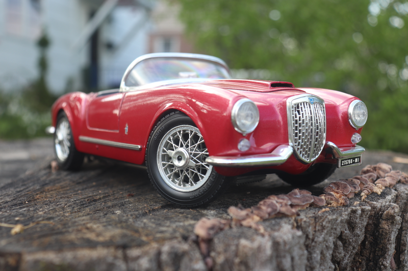 Illustration for article titled Bburago Lancia Aurelia SpyderÂ